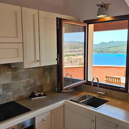 Residenze La Marmorata Vista Mare アパート